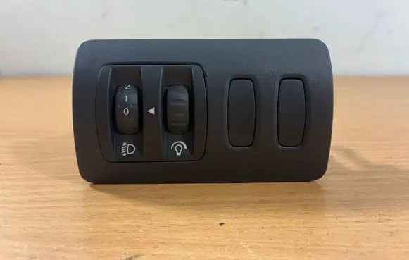 Renault Clio III Headlight level height control switch 88020001 08802012