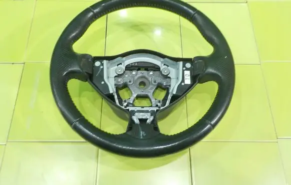 Nissan Juke I F15 Steering wheel XP10