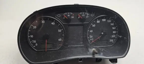 Volkswagen Polo Speedometer (instrument cluster) 6Q0920820E