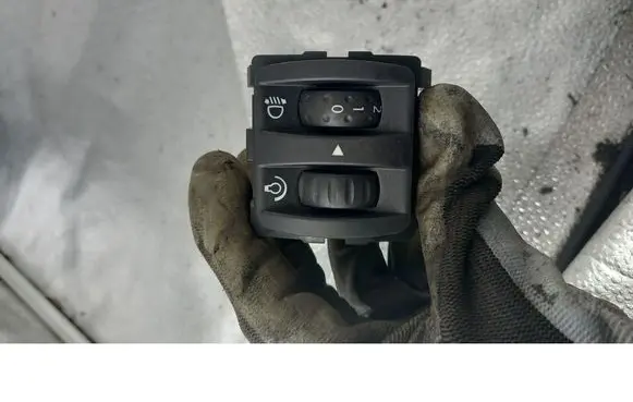 Renault Megane II Light switch