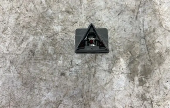 Audi A3 S3 8P Hazard light switch 8p0941509