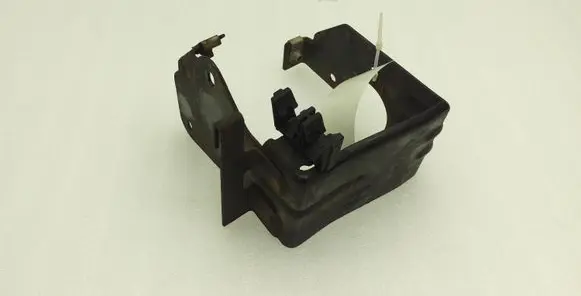 Land Rover Discovery 4 - LR4 Fuel filter bracket/mount holder WJU500141
