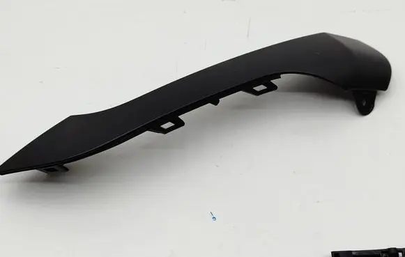 Land Rover Evoque II Front bumper lower grill K8D217E785AB