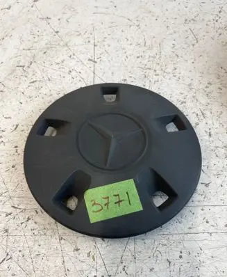 Mercedes-Benz Vito Viano W447 Original wheel cap A4474011600