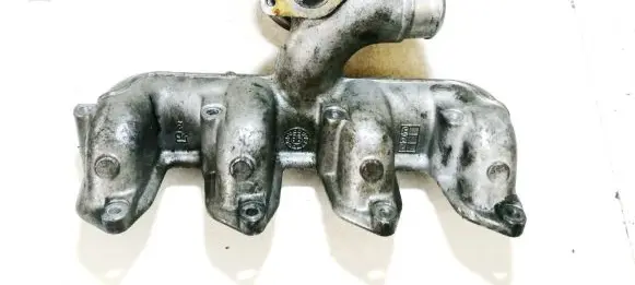 Ford Focus Intake manifold XS4Q9424AF D27AA