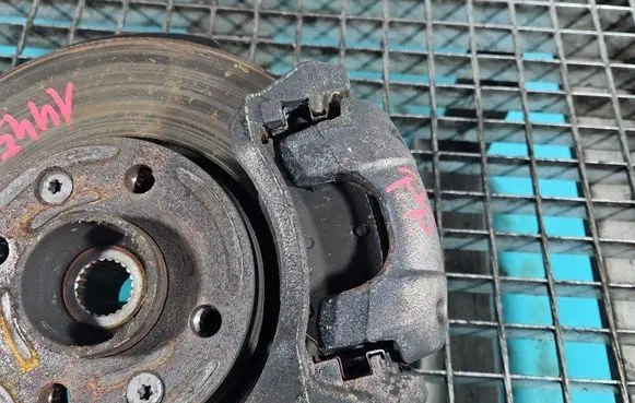 Dacia Sandero III Front brake caliper IMPRK1445471