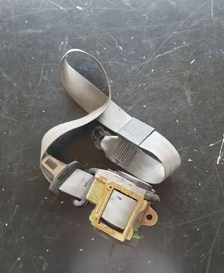 Audi A6 S6 C5 4B Front seatbelt 560585901