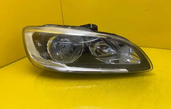 Volvo V60 Headlight/headlamp 31420270