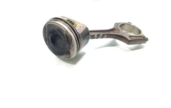 Peugeot 308 Piston with connecting rod 