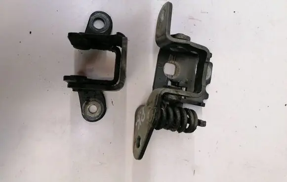 Chrysler Sebring (JS) Front door upper hinge