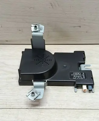 Audi A3 S3 A3 Sportback 8P Aerial antenna amplifier 8P4035225D 7617310103