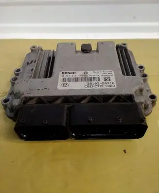 KIA Ceed Engine control unit/module 391032A716 0281015438