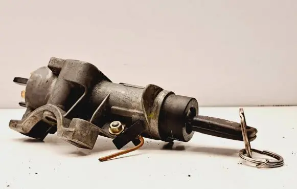 Audi A6 S6 C5 4B Ignition lock 4B0905851C