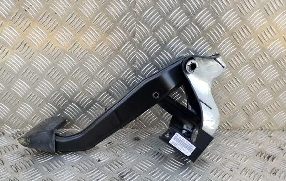 Mercedes-Benz E W212 Brake pedal A2042902201 PP204290039