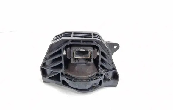 Engine mount bracket