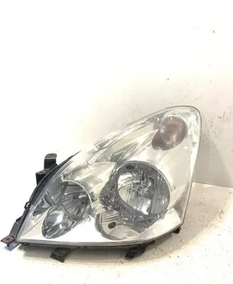 Toyota Corolla Verso AR10 Headlight/headlamp
