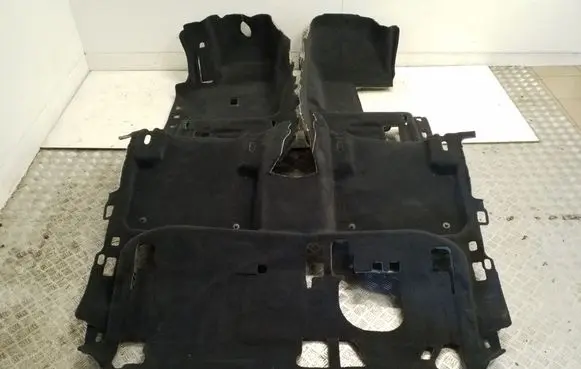 Porsche Cayenne (9Y0 9Y3) Interior carpet