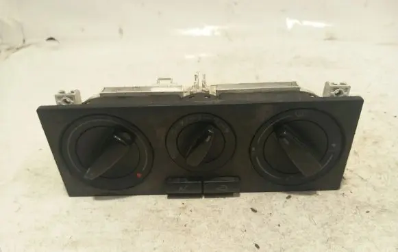 Volkswagen Golf IV Climate control unit 1j0820045f