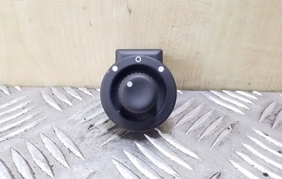 Renault Laguna II Wing mirror switch 8200002442A