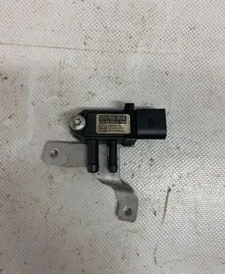 Volkswagen Transporter - Caravelle T6 Exhaust gas pressure sensor 076906051B