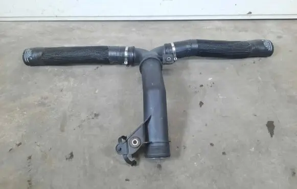 Maserati Ghibli Air intake hose/pipe 670105708
