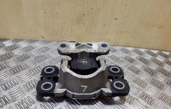 Volvo XC70 Gearbox mount 6G927M121RF
