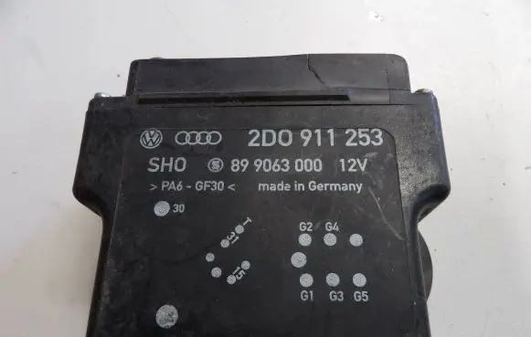 Volkswagen II LT ABS relay 2D0911253 899063000