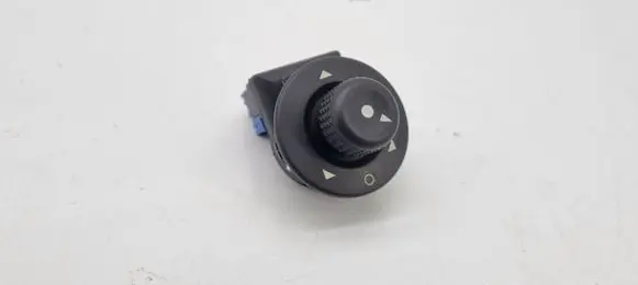 Citroen Xsara Picasso Wing mirror switch 185526
