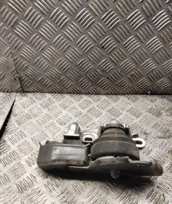 Ford Galaxy Engine mount bracket