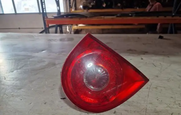 Volkswagen Golf V Tailgate rear/tail lights 1K6945093E
