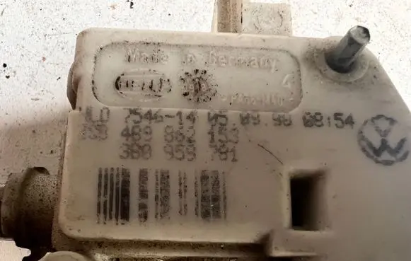 Audi A6 S6 C5 4B Central locking motor 3B0959781 4B9862153