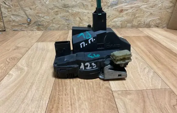 Saab 9-3 Ver2 Front door lock 12791475 170103