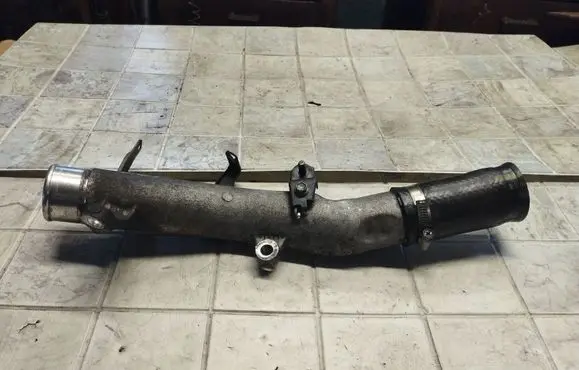 Toyota Corolla Verso AR10 Intercooler hose/pipe