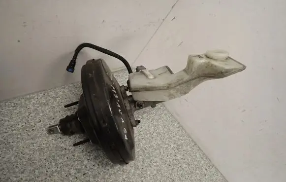 Mazda 3 II Brake booster