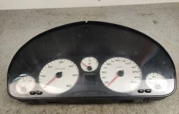 Peugeot 607 Speedometer (instrument cluster) 9639118780
