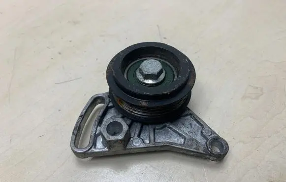Volkswagen PASSAT B5.5 Air conditioning tensioner 