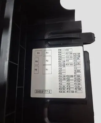 Volvo V40 Fuse module 306591772