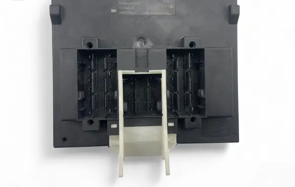 Volkswagen Golf VII Central body control module 5Q0937084AE
