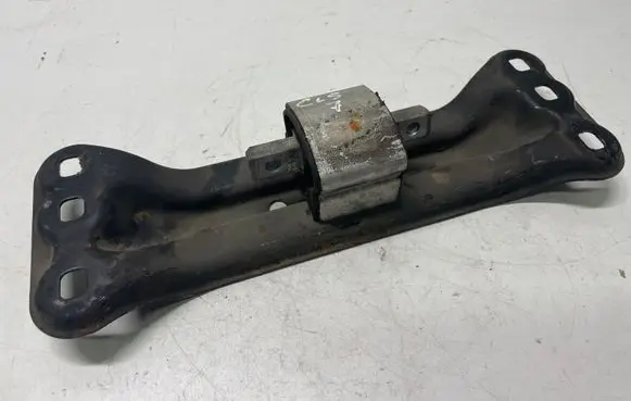 Mercedes-Benz CLS C219 Gearbox mounting bracket A2112420901