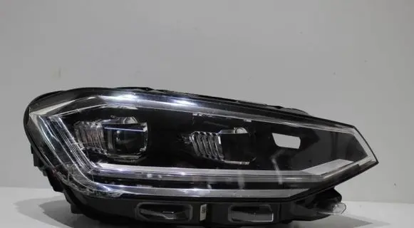 Volkswagen Golf Sportsvan Headlight/headlamp 517941036 90111565