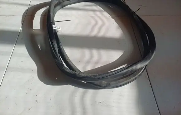 Audi A6 S6 C6 4F Rubber seal front coupe door 
