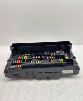 BMW 5 F10 F11 Fuse module 9252815
