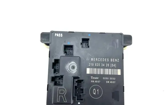 Mercedes-Benz CLS C219 Door control unit/module 2198203426
