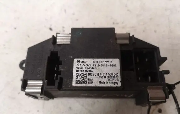 Volkswagen PASSAT B6 Heater blower motor/fan resistor 3C0907521B CZ2468105382 994044P