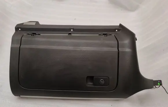 Volkswagen Golf V Glove box 1K1857097CA