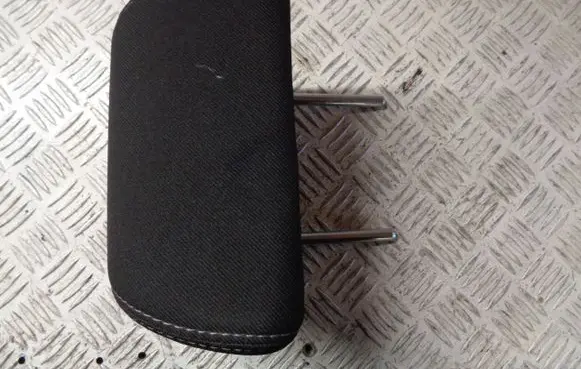 Hyundai i30 Rear seat headrest 