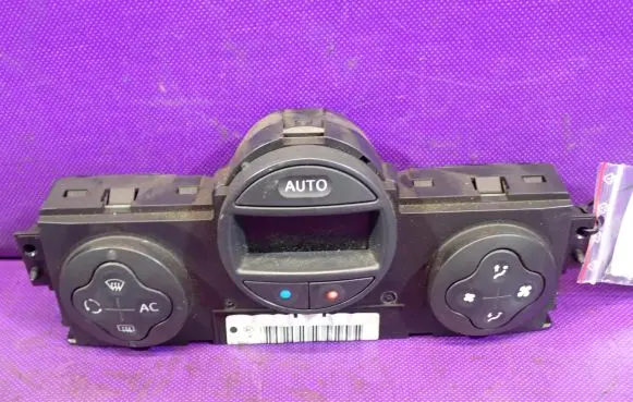Renault Megane II Interior fan control switch 8200344840