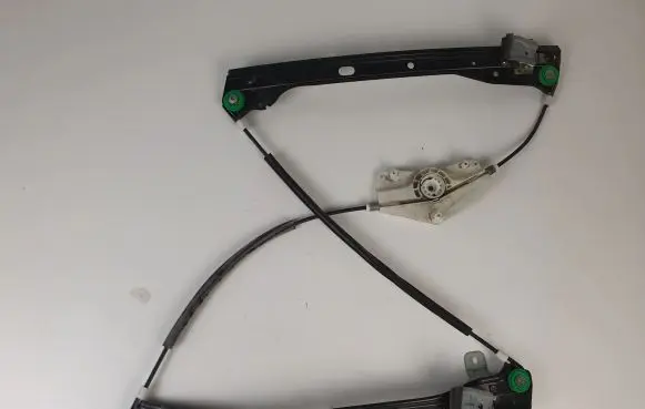 Volkswagen Jetta V Front window lifting mechanism without motor