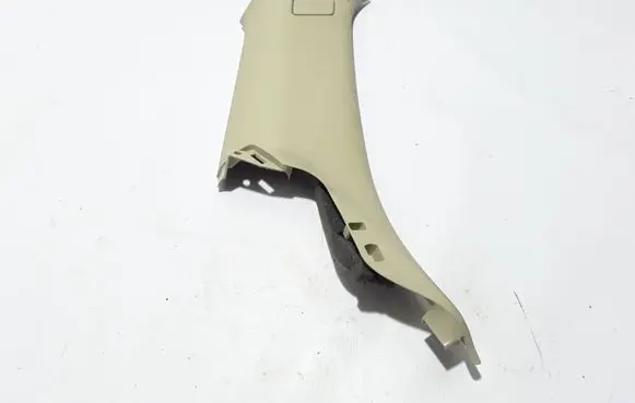 Volvo XC70 (D)pillar trim (top) 39820708