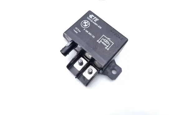 BMW 3 G20 G21 Coolant fan relay 9198302 V23132A2001X30